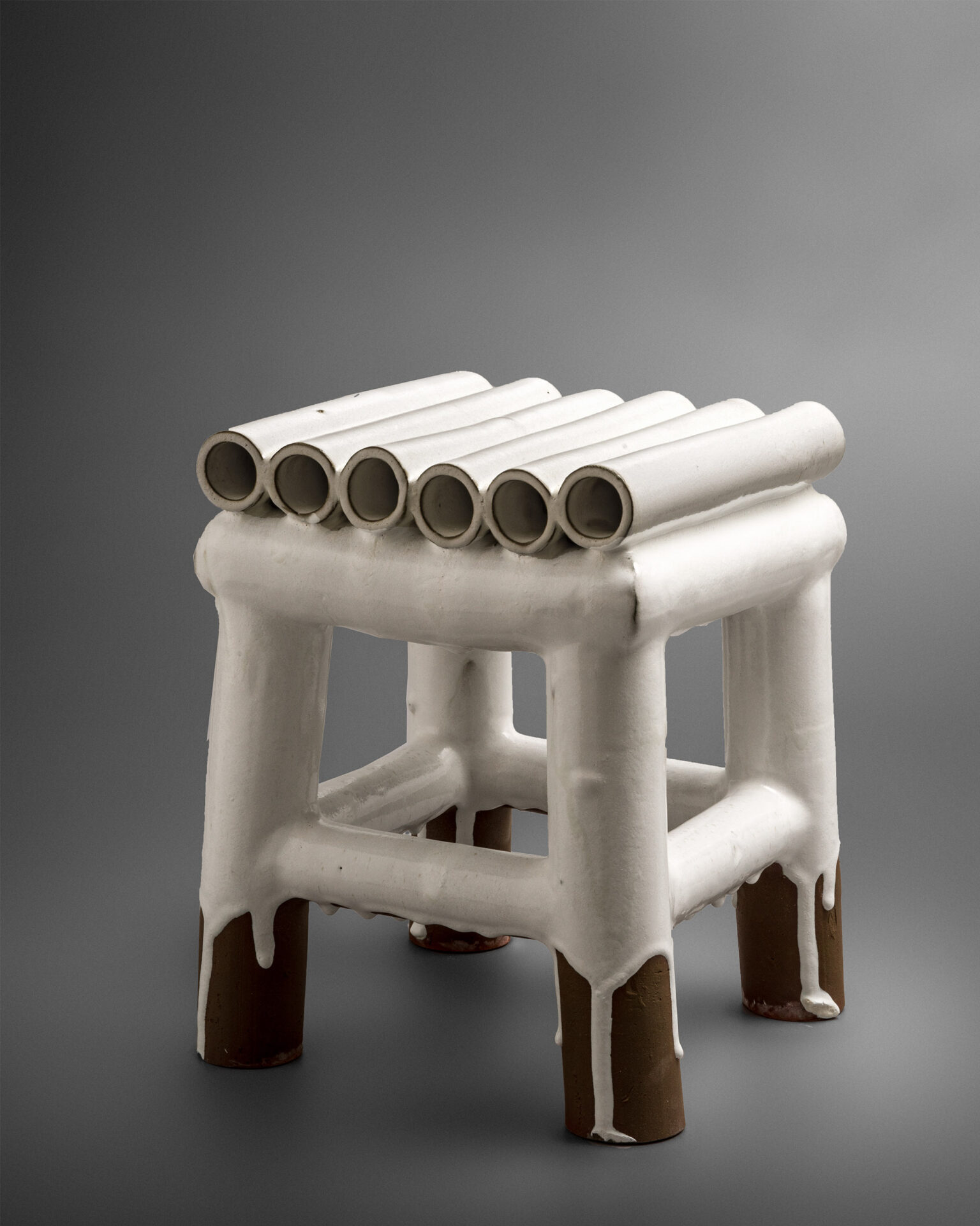 Milan Pekar_Ceramic Furniture Vase on the Table White 1_Case Goods_Studio Fenice (1)