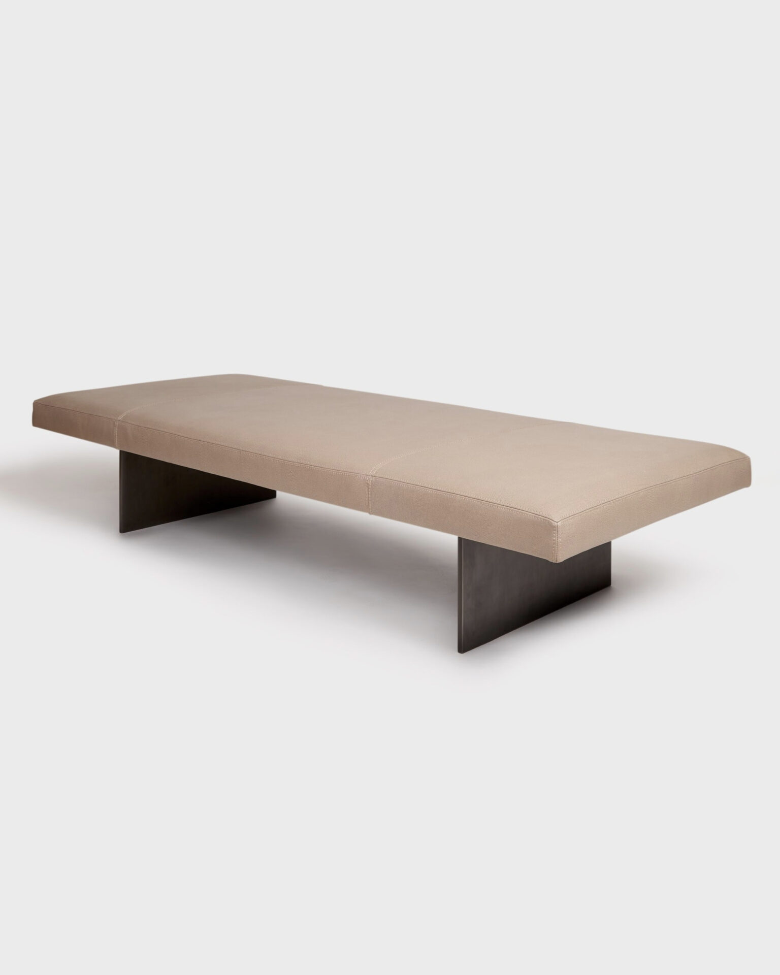 Aguirre Design_Terra Bench_Seating_Studio Fenice_ (2)