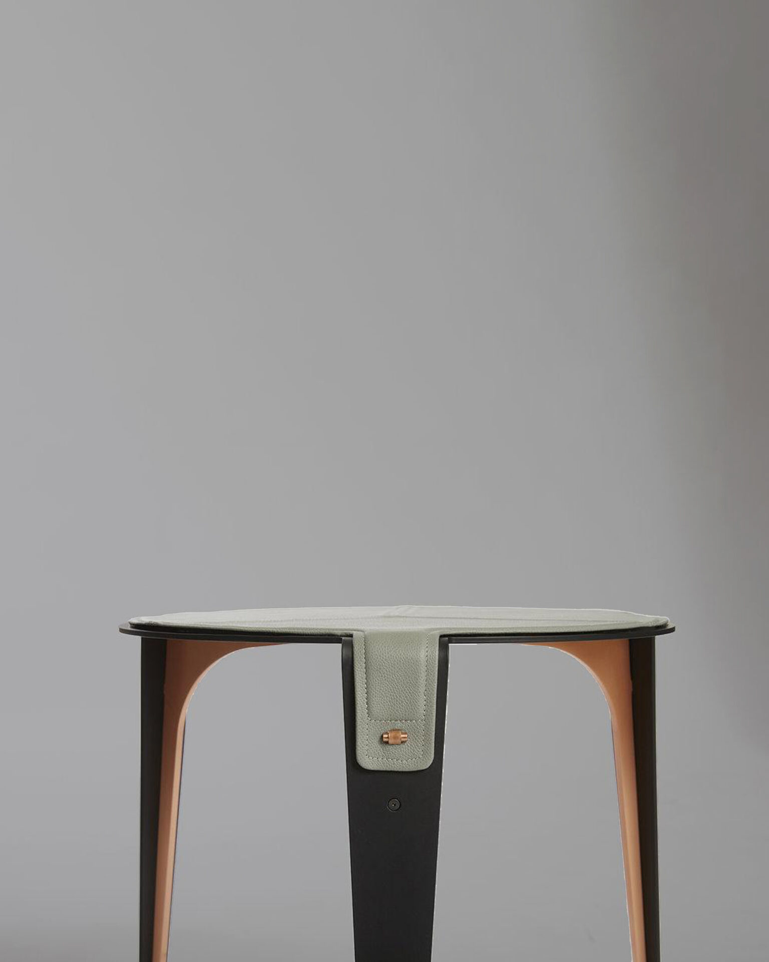 Gabriel Scott_Bardot Side Table_Seating_Studio Fenice_(3.)