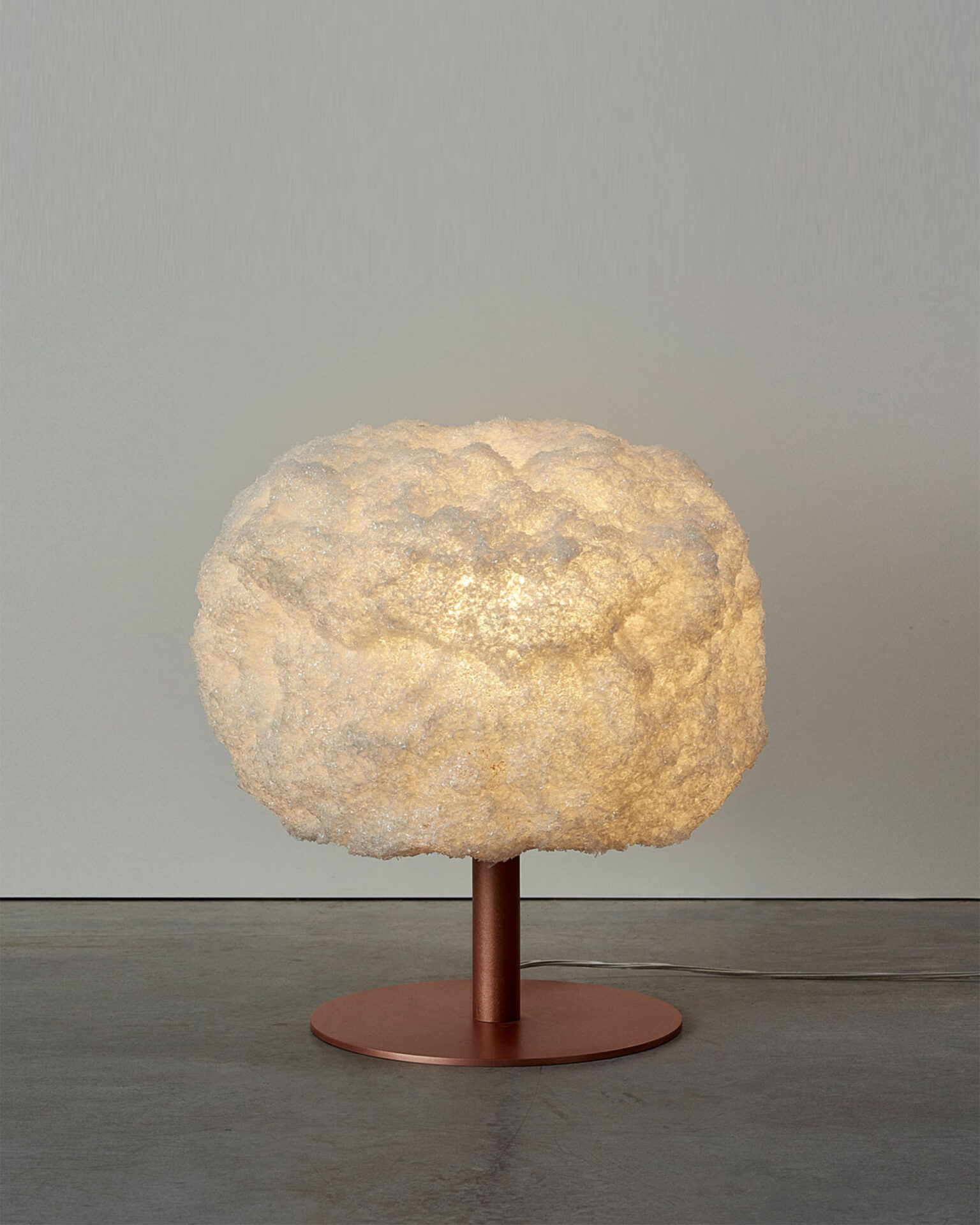 Johannes Hemann_Storm Table Lamp Cooper Round_Lighting_Studio Fenice_ (5.)